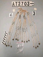 藏品(珠串銅鈴耳飾)的圖片